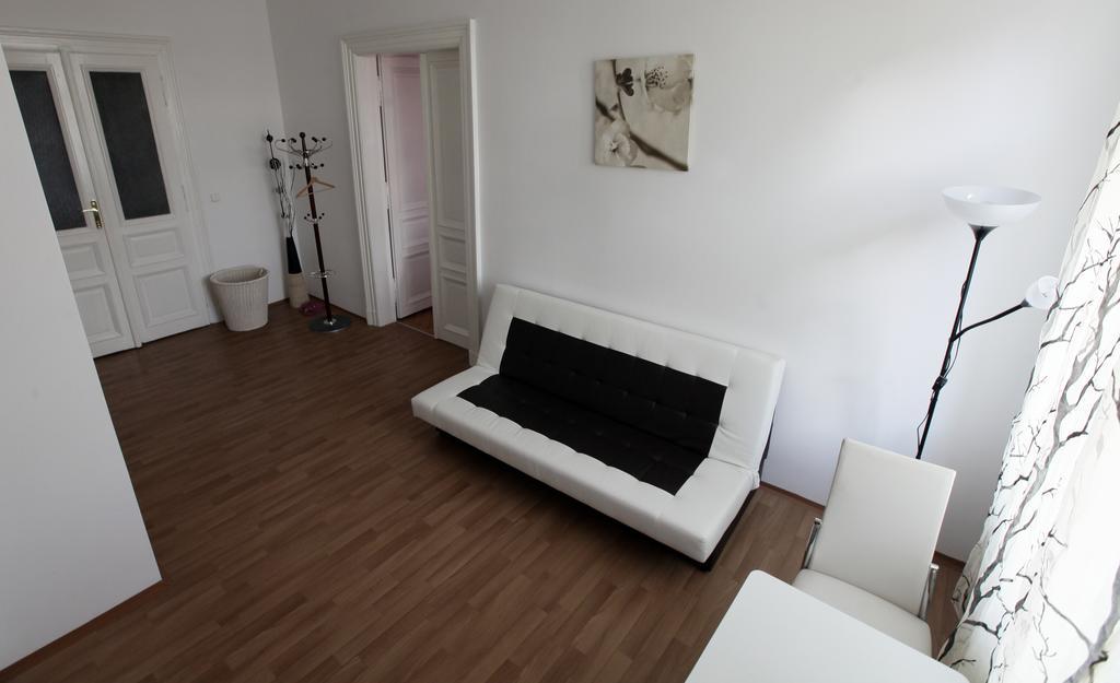 Carpe Diem Prague Apartment Ruang foto