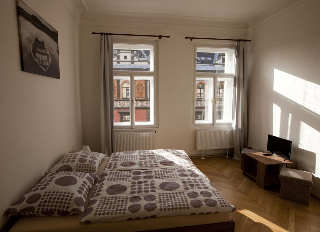 Carpe Diem Prague Apartment Bagian luar foto