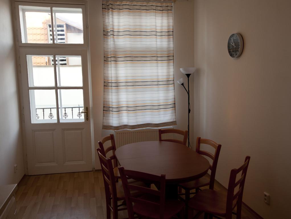 Carpe Diem Prague Apartment Bagian luar foto